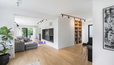 Maison  avec beau terrain et garage à louer à Senningerberg