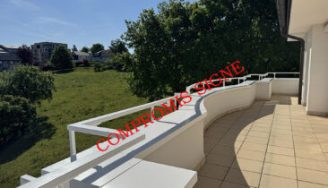 Appartement dernier étage (retrait/ penthouse) avec double garage à vendre à Luxembourg-Kohlenberg (Cessange)