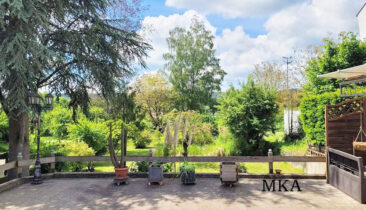 Maison avec beau jardin et garage à vendre à Lorentzweiler