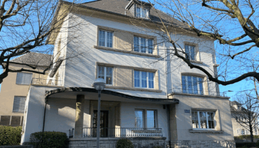 Maison de maître avec garages à vendre à Esch-Alzette