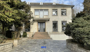 Villa à louer à Luxembourg-Cents