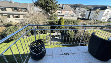 Appartement-duplex avec jardin privatif à vendre dans une maison bi-familiale à Walferdange