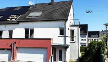 Maison jumelée avec garages à vendre à Kehlen