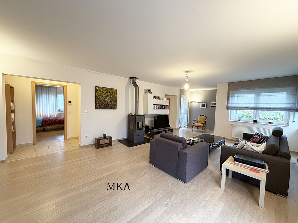 Maison jumelée avec garages à vendre à Kehlen