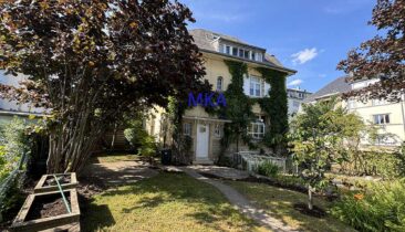 Maison de ville avec garages à vendre à Luxembourg-Limpertsberg