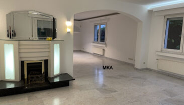 Villa avec 3 garages  à vendre dans la Cité Kurt à Olm (Capellen)
