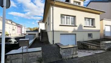 Maison unifamiliale, libre des 4 côtés, à vendre à Pétange