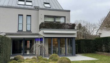 Villa jumelée avec double garage à vendre à Senningerberg (Commune de Niederanven) à proximité d'un arrêt de Tram (Aéroport)