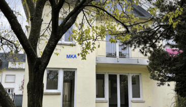 Maison jumelée du côté gauche à louer à Luxembourg-Belair